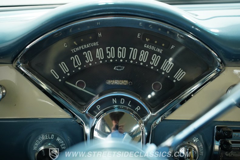 Chevrolet-210-1955-White-Blue-5