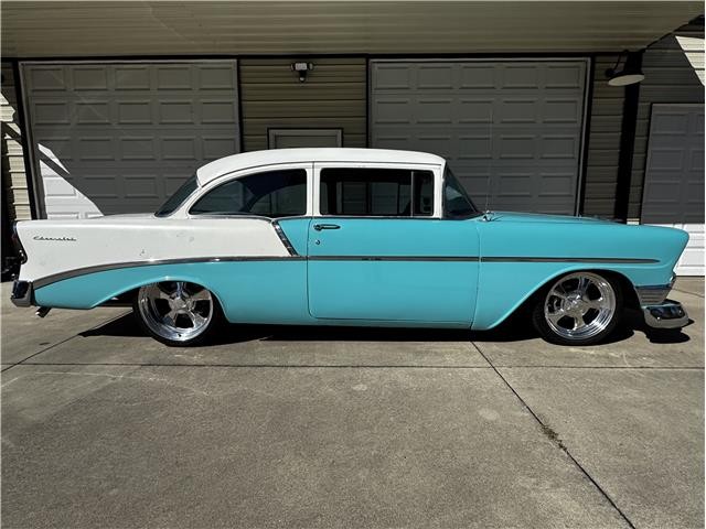 Chevrolet-210-1956-Sedan-3