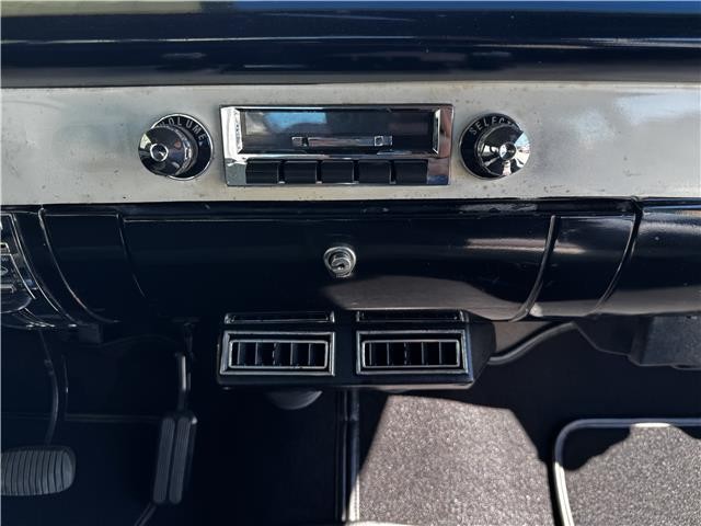 Chevrolet-210-1956-Sedan-30