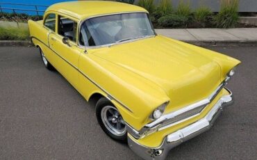 Chevrolet-210-post-1956-yellow-14