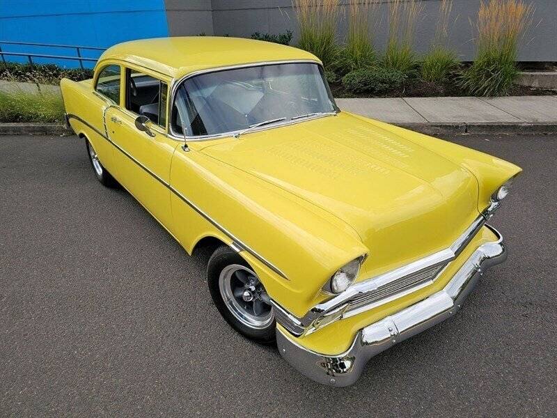Chevrolet-210-post-1956-yellow-14