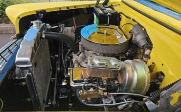 Chevrolet-210-post-1956-yellow-18