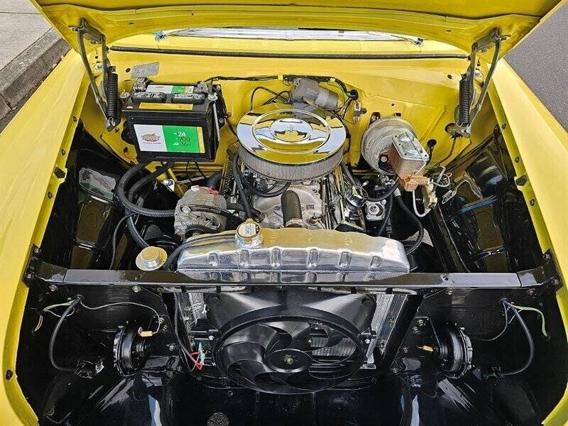 Chevrolet-210-post-1956-yellow-22
