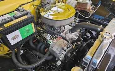 Chevrolet-210-post-1956-yellow-23