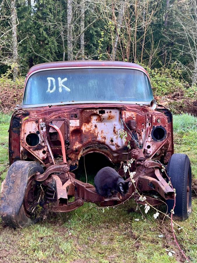 Chevrolet-210-wagon-1957-white-11