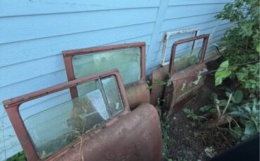 Chevrolet-210-wagon-1957-white-3