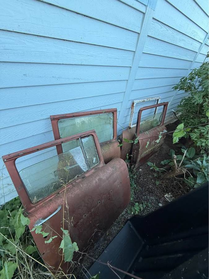 Chevrolet-210-wagon-1957-white-3