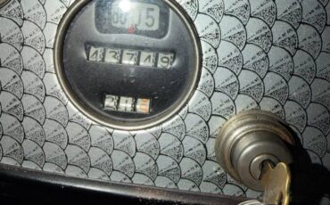 Chevrolet-2door-sedan-1931-blue-4