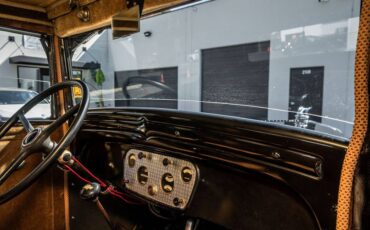 Chevrolet-3-window-coupe-1931-10