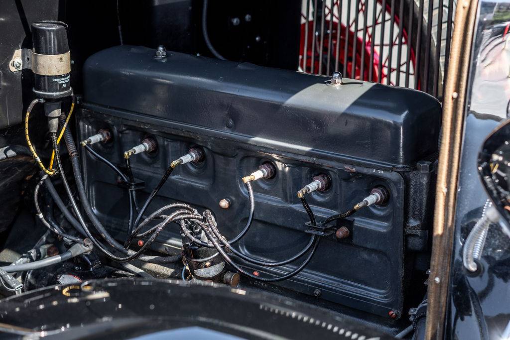 Chevrolet-3-window-coupe-1931-14