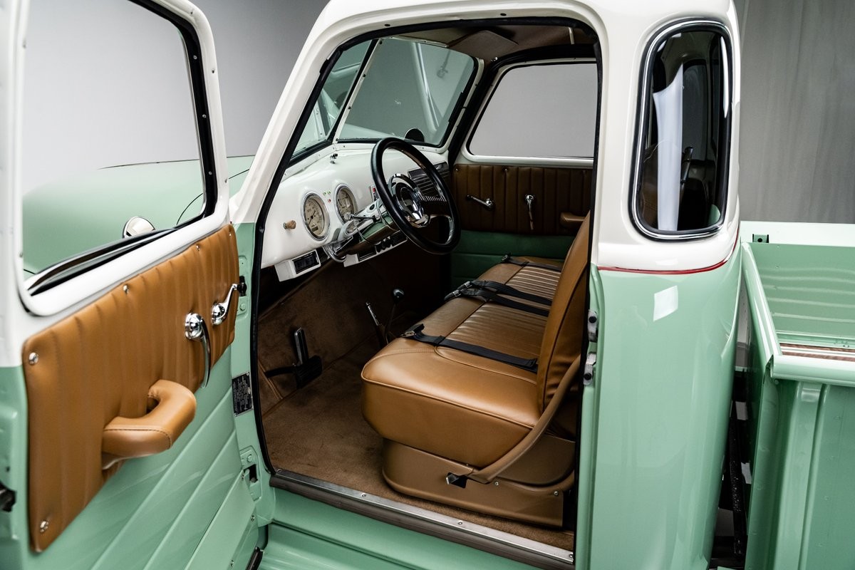 Chevrolet-3100-1951-Pickup-Truck-2