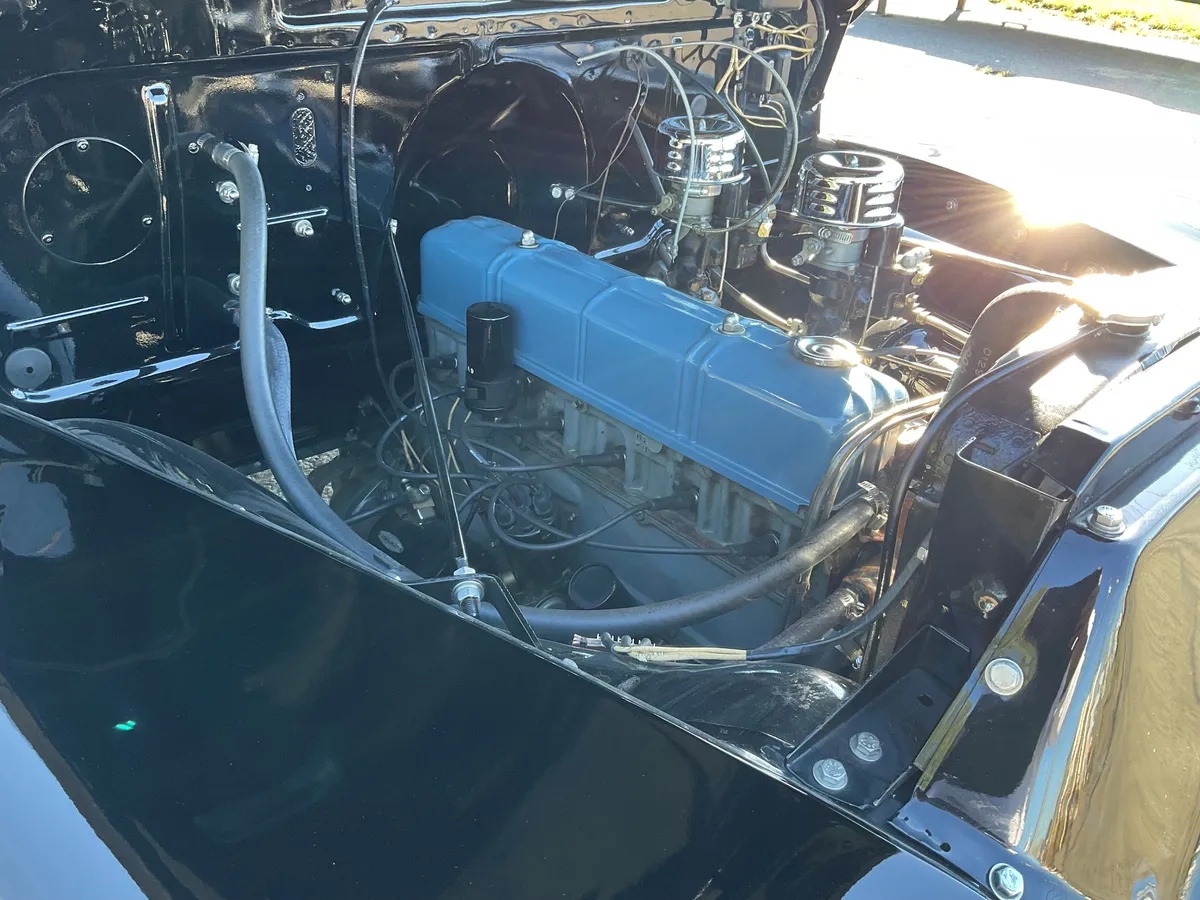 Chevrolet-3100-1953-Black-Tan-10