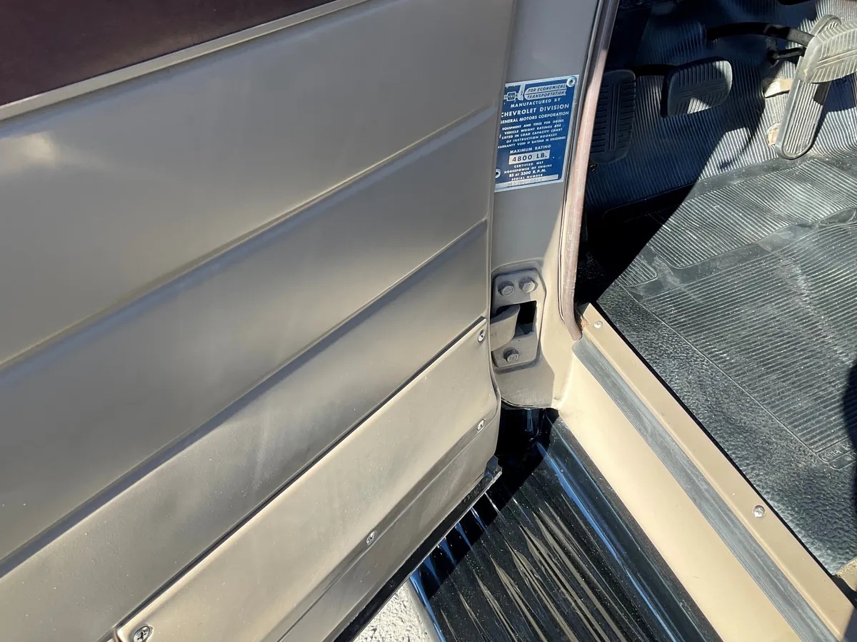 Chevrolet-3100-1953-Black-Tan-8