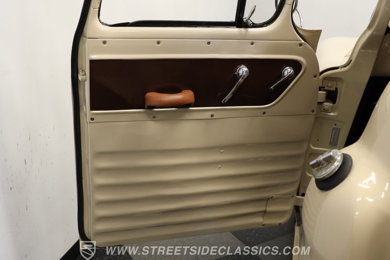 Chevrolet-3100-1956-Beige-Saddle-39