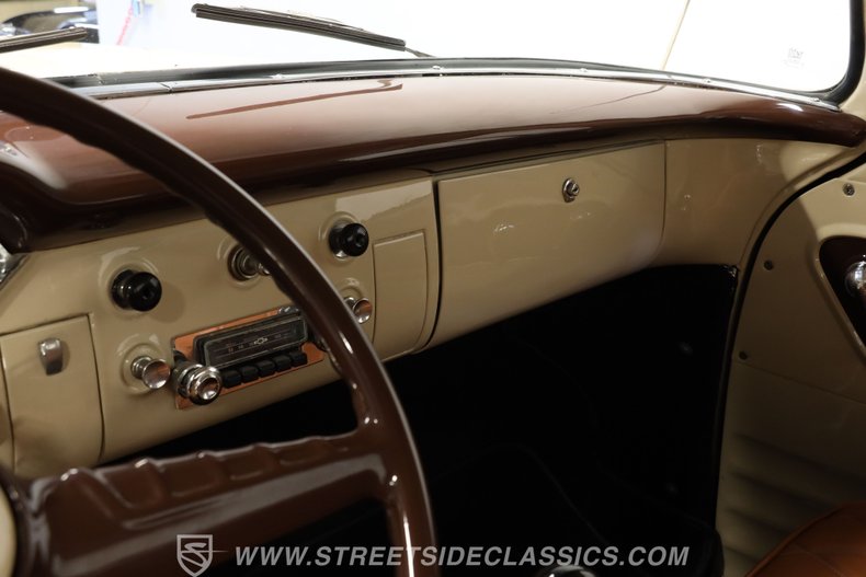Chevrolet-3100-1956-Beige-Saddle-4