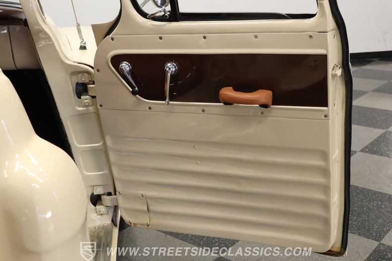 Chevrolet-3100-1956-Beige-Saddle-46