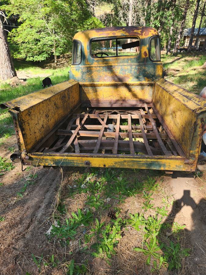 Chevrolet-3100-5-window-truck-1950
