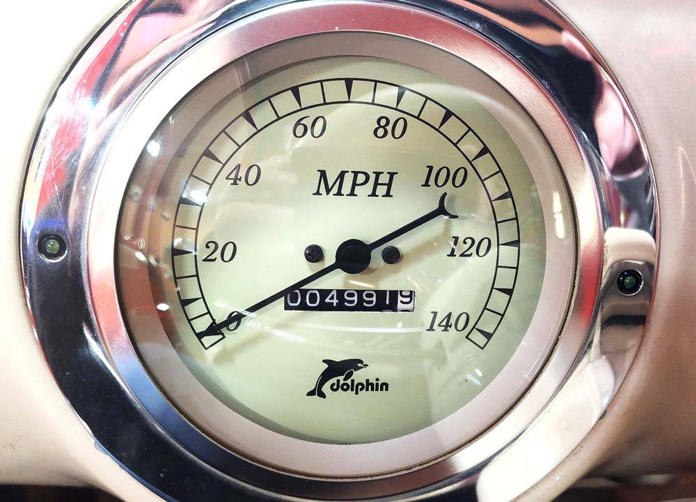 Chevrolet-3100-5-window-truck-1954-white-10