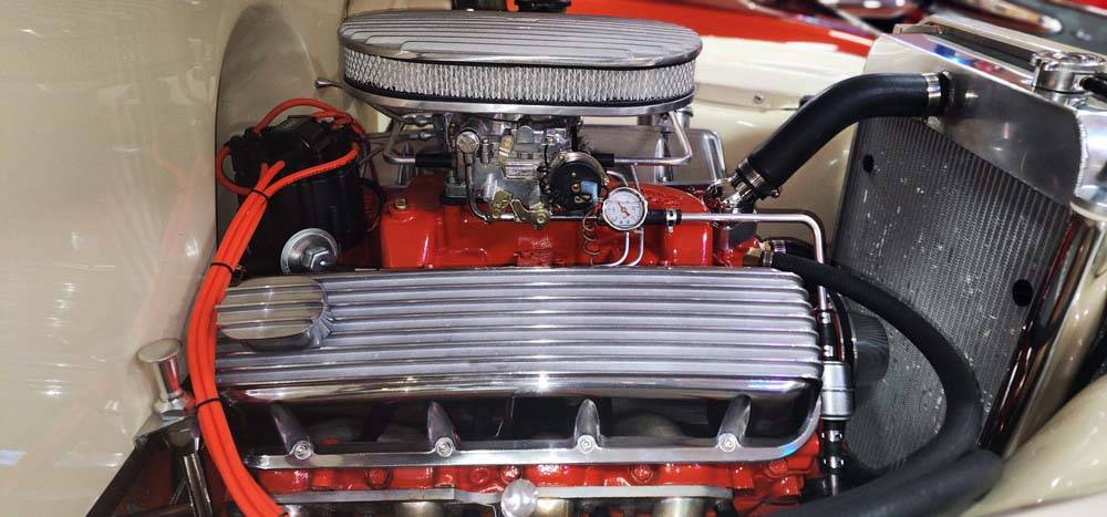 Chevrolet-3100-5-window-truck-1954-white-15