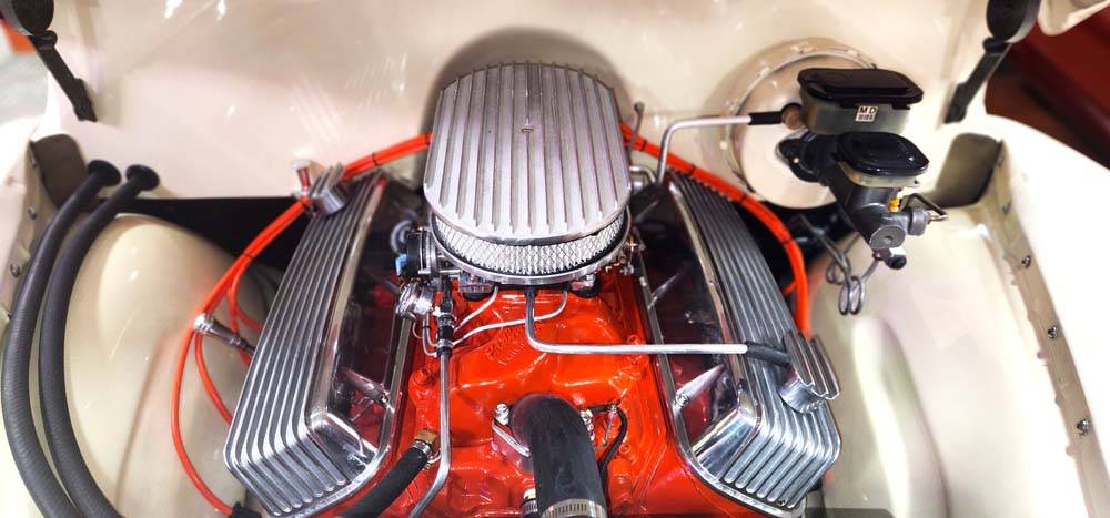 Chevrolet-3100-5-window-truck-1954-white-17