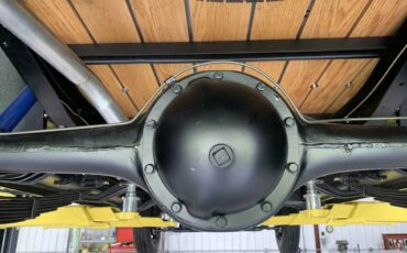 Chevrolet-3100-five-window-1950-black-13