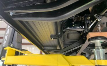 Chevrolet-3100-five-window-1950-black-15