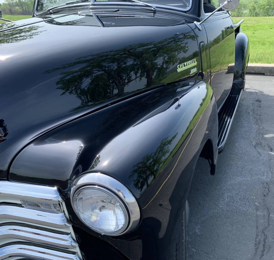 Chevrolet-3100-five-window-1950-black-17