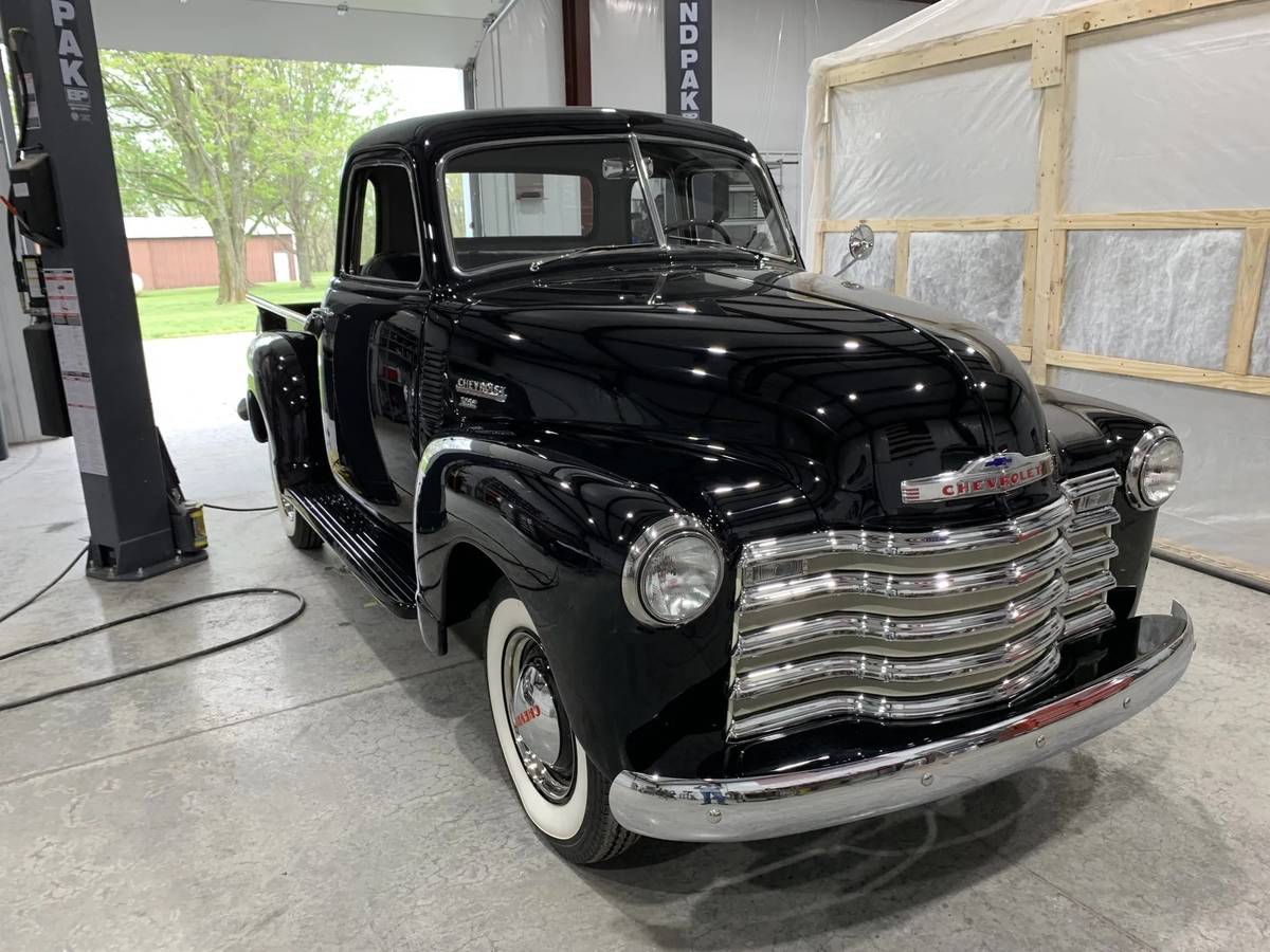 Chevrolet-3100-five-window-1950-black-4