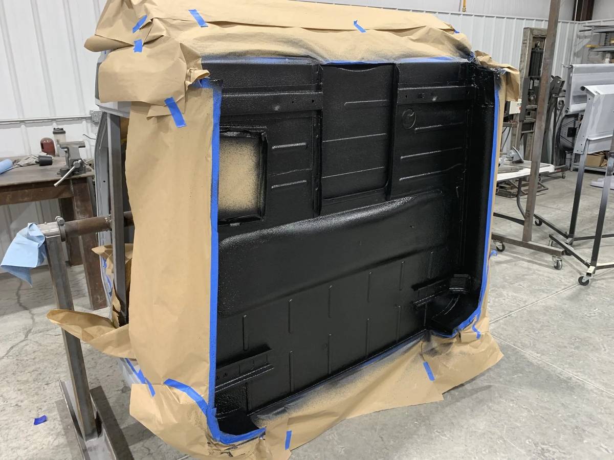 Chevrolet-3100-five-window-1950-black-6