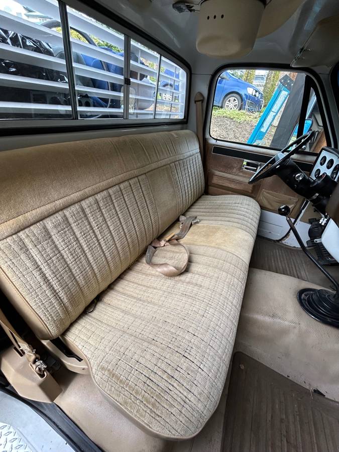 Chevrolet-3500-1982-white-5