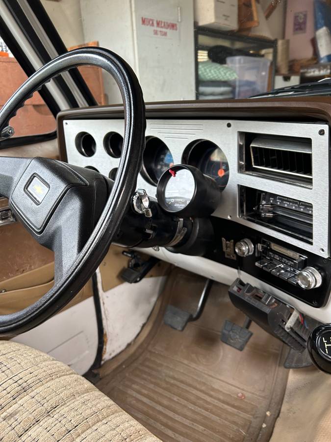 Chevrolet-3500-1982-white-6