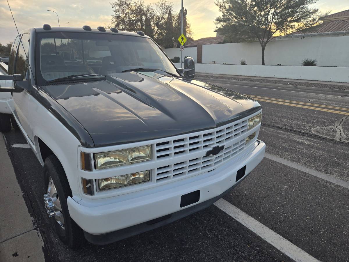 Chevrolet-3500-silverado-dually-diesel-1993-white-11