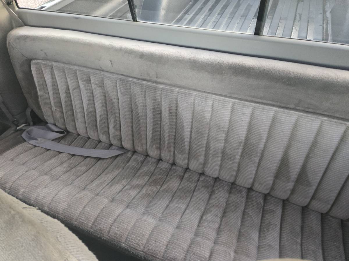 Chevrolet-3500-silverado-dually-diesel-1993-white-20