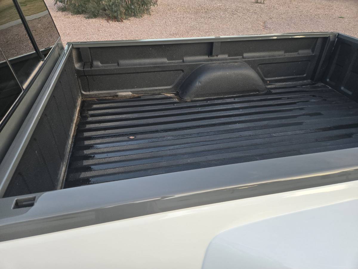 Chevrolet-3500-silverado-dually-diesel-1993-white-24