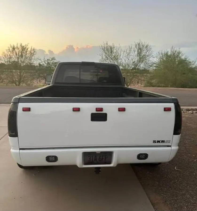 Chevrolet-3500-silverado-dually-diesel-1993-white-40