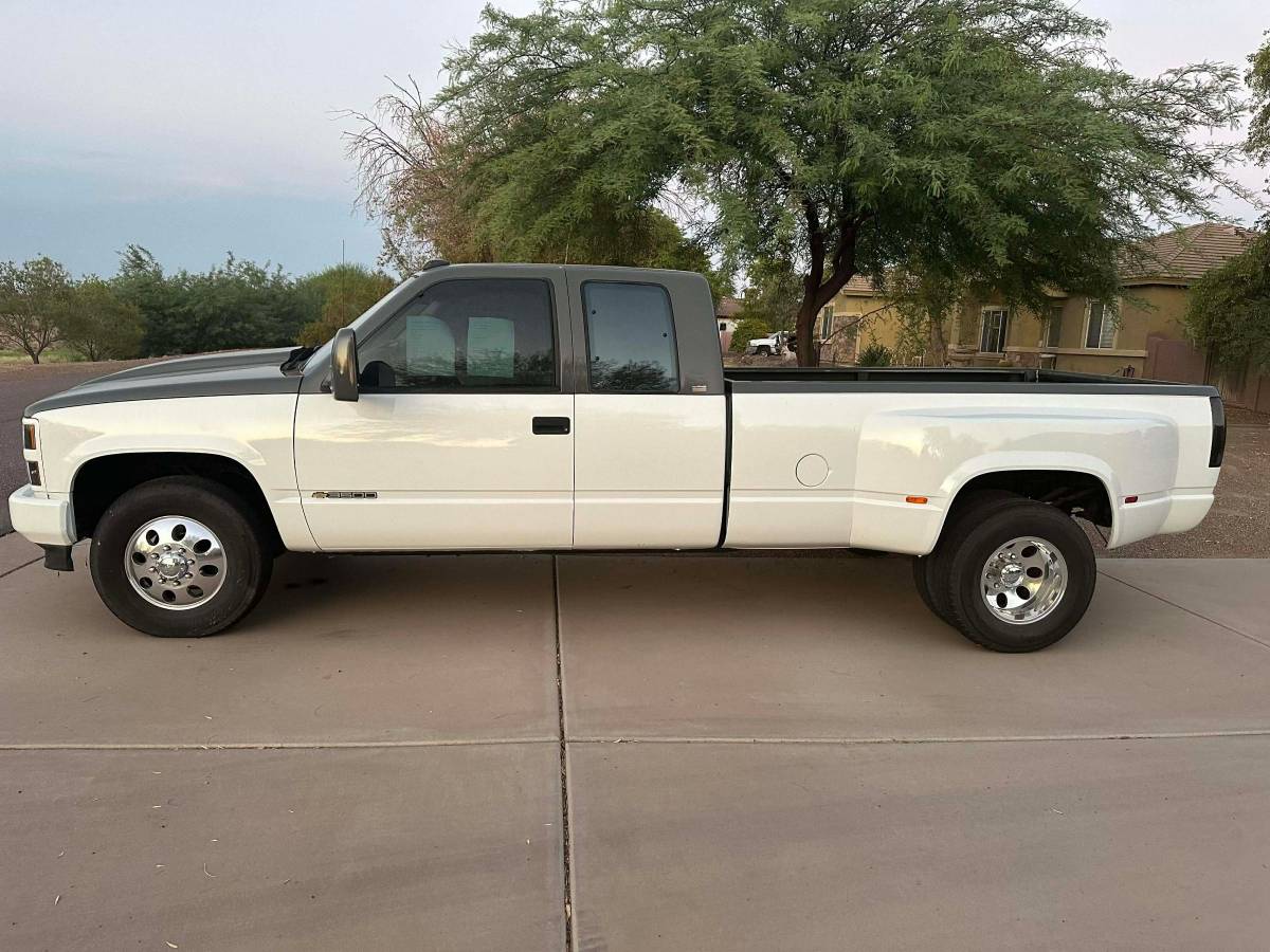 Chevrolet-3500-silverado-dually-diesel-1993-white-43