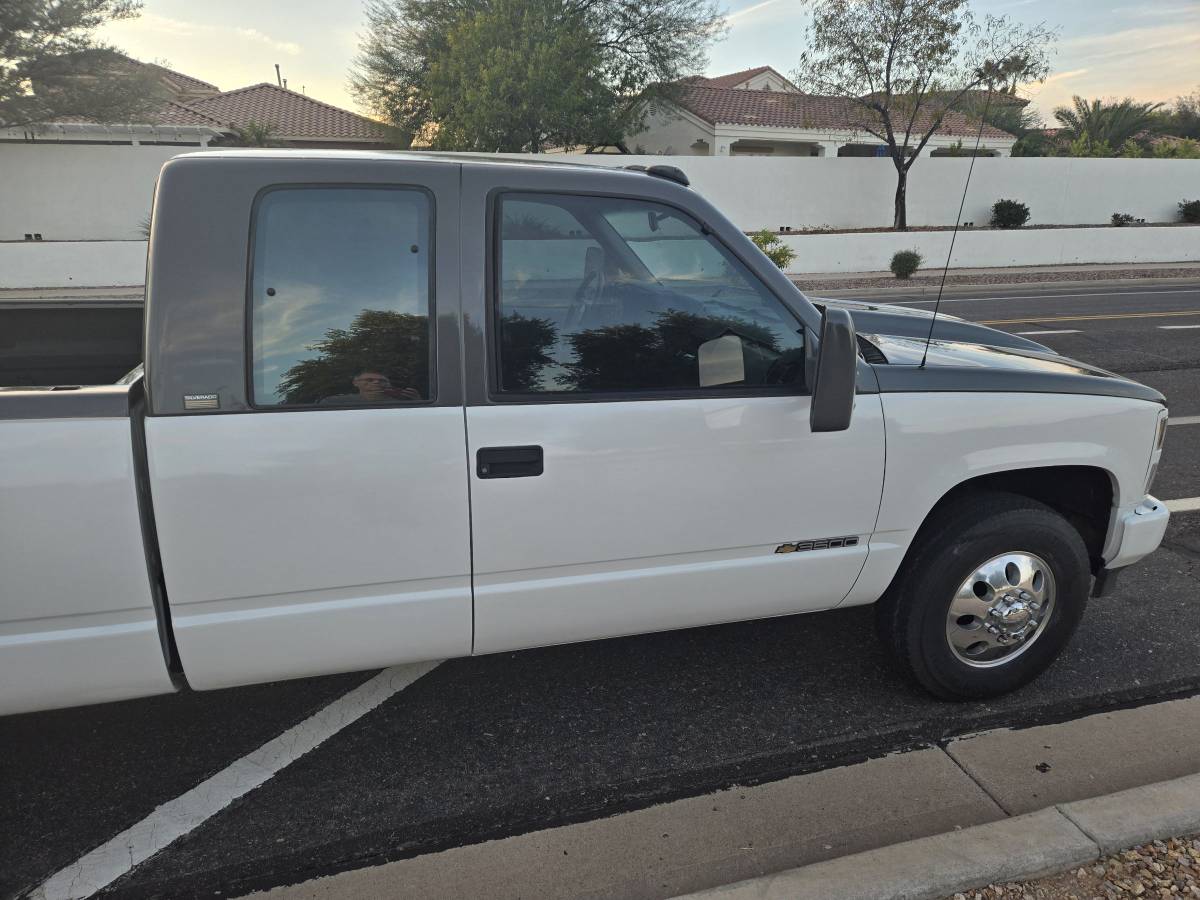 Chevrolet-3500-silverado-dually-diesel-1993-white-9