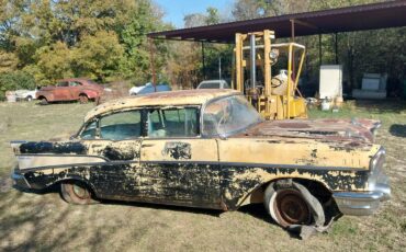 Chevrolet-4dr-1957-black-1