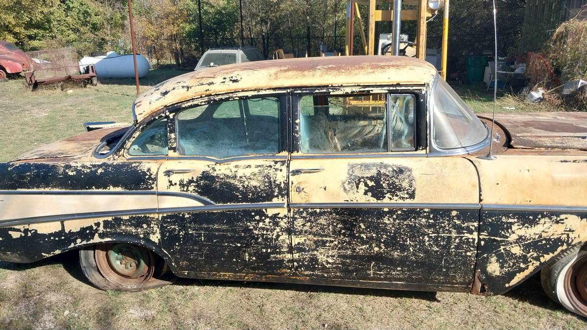 Chevrolet-4dr-1957-black-2