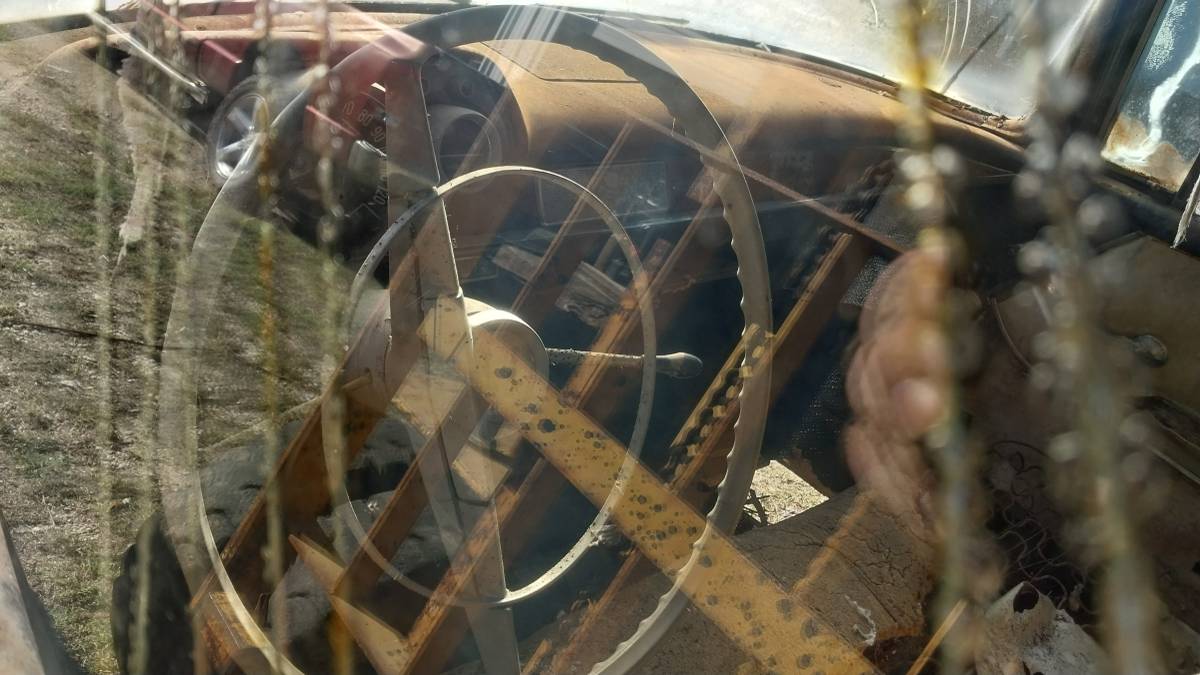 Chevrolet-4dr-1957-black-7