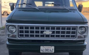 Chevrolet-4x4-van-1979-green