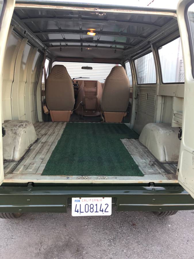 Chevrolet-4x4-van-1979-green-5