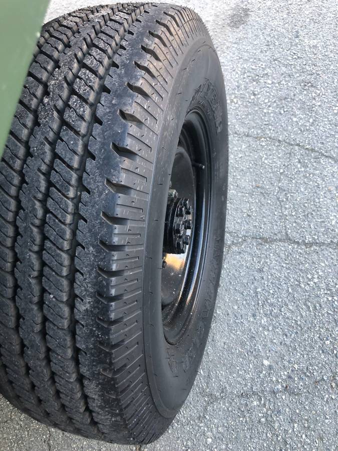 Chevrolet-4x4-van-1979-green-7