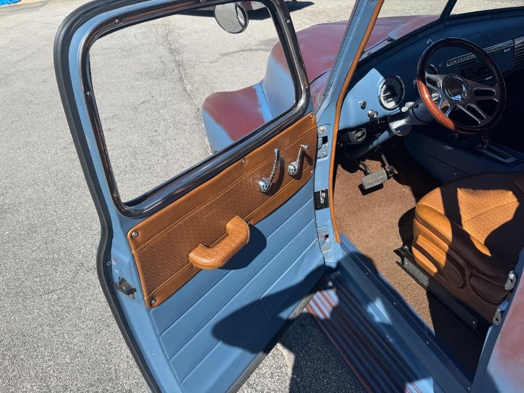 Chevrolet-5-window-pick-up-custom-chassis-built-5.3-LS-vintage-1949-Pick-up-34