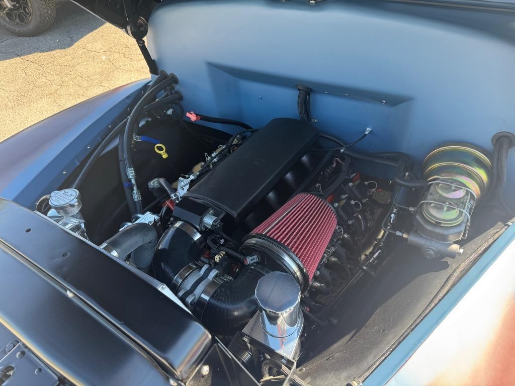 Chevrolet-5-window-pick-up-custom-chassis-built-5.3-LS-vintage-1949-Pick-up-4