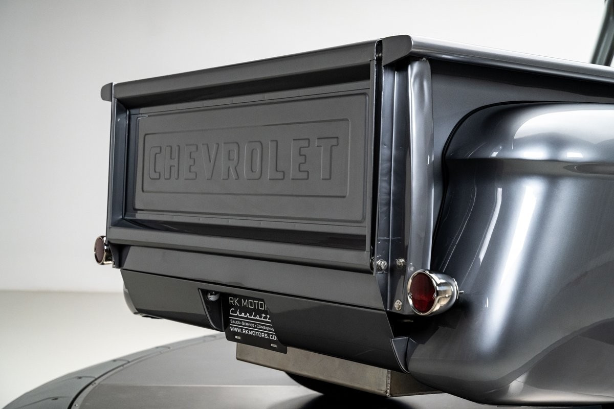 Chevrolet-Apache-1958-Pickup-Truck-22