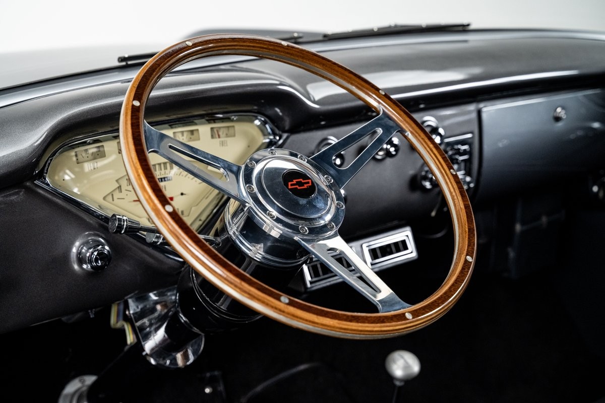 Chevrolet-Apache-1958-Pickup-Truck-3