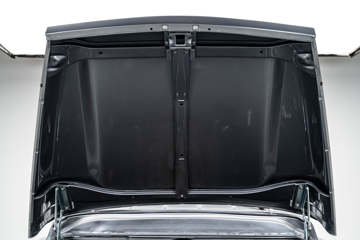 Chevrolet-Apache-1958-Pickup-Truck-34