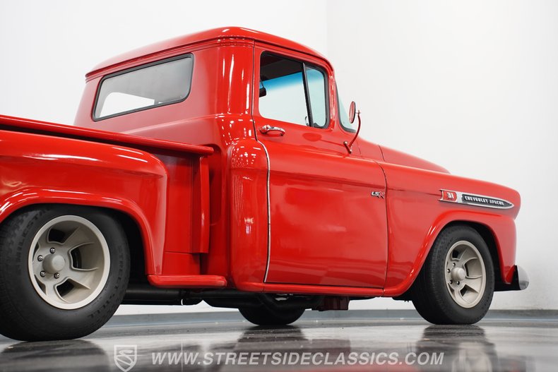 Chevrolet-Apache-1959-Red-Dark-Gray-33