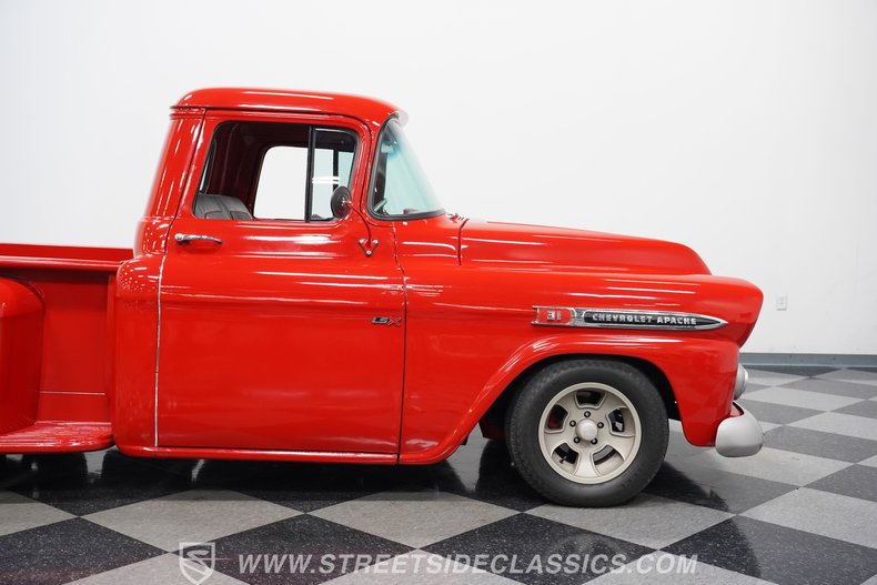 Chevrolet-Apache-1959-Red-Dark-Gray-35